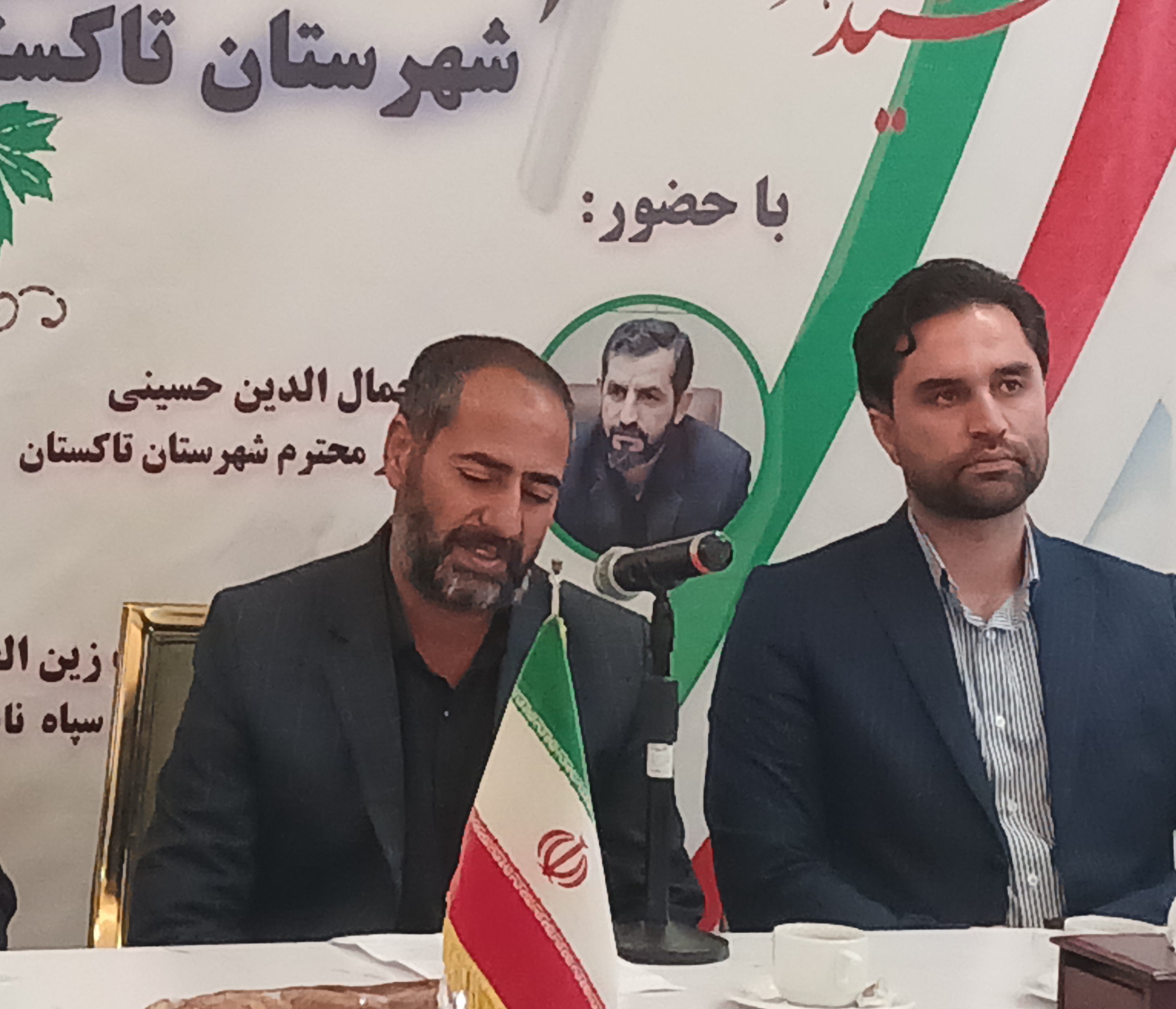 کشاورز نمونه تاکستانی: وام با سود ۲۱ درصد برای کشاورزان بالاست/انحصار تولید بذر شکسته شود