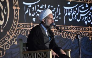 تنها راه عزت ملت، تبعیت از ولایت و ادامه راه شهداست
