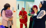 اجرای برنامه برای کودکان بیمار شهرستان تاکستان   توسط هنرمندان خانه نمایش کانون