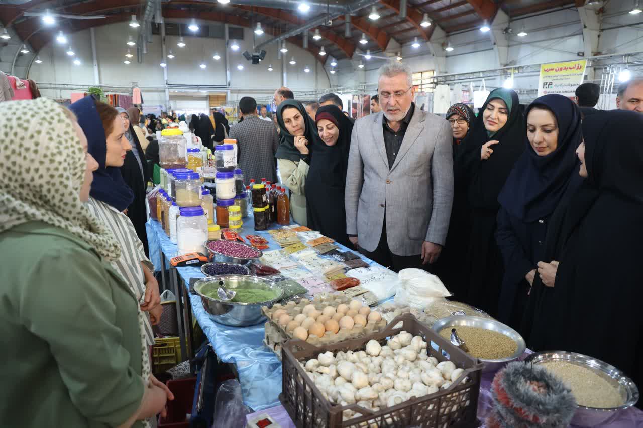 بازگشایی نمایشگاه توانمندی‌های بانوان استان قزوین/ فرصتی بی نظیر در عرضه تولیدات خلاقانه و هنری بانوان