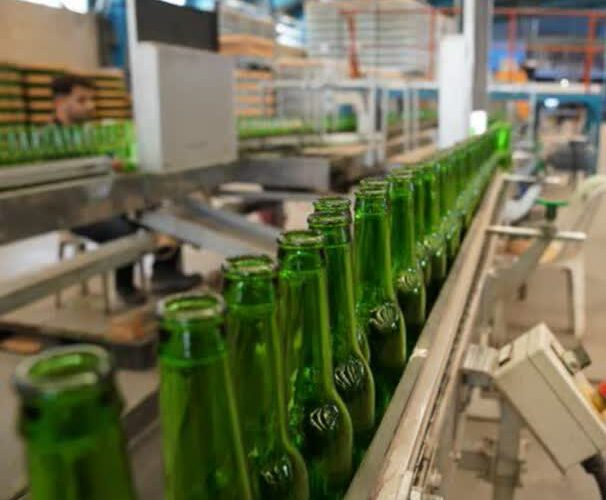 بازدید استاندار قزوین از شرکت شیشه سازی مینا /تحقق ۳۰درصد صادرات، در صورت تامین نقدینگی و انرژی