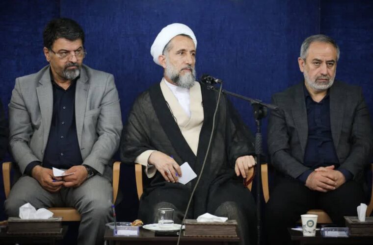 کسب‌وکار حلال، امانت‌داری و پرهیز از گران‌فروشی، از اصول اخلاقی بازار اسلامی است/ضرورت حمایت از اصناف در شرایط دشوار اقتصادی
